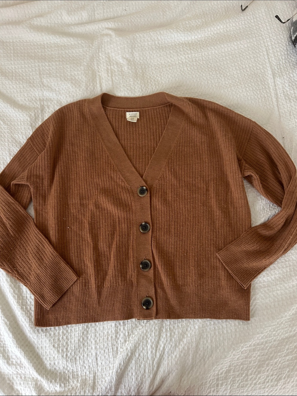 Aspen Ribbed V-Neck Button Cardigan in Brown